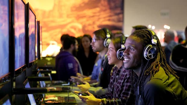 Chiefs Star Jamaal Charles is a Gamer On and Off the Field