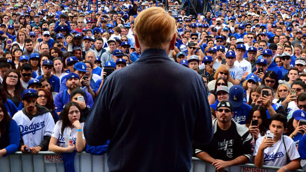 vin-scully-dodgers-lead.jpg