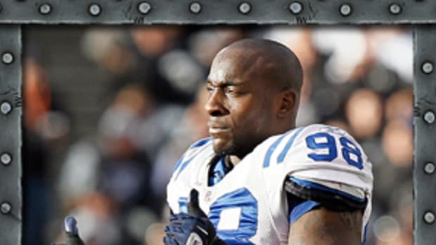 10 Questions With...Robert Mathis