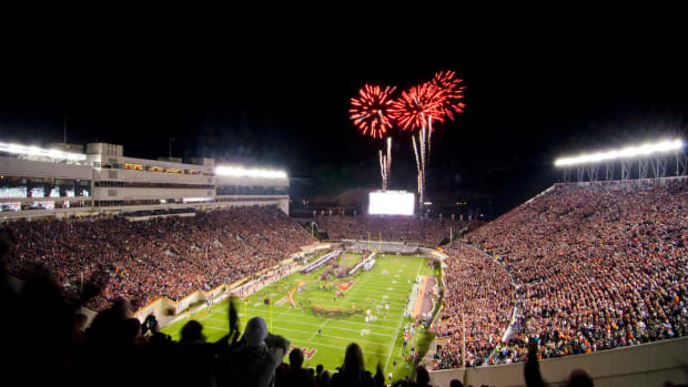 best-college-football-entrances.jpg