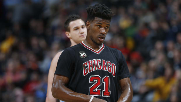 jimmy-butler-bulls-knee-injury.jpg