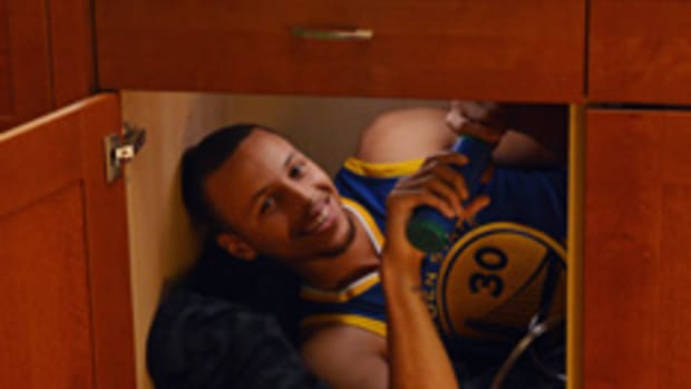 Stephen Curry Knows How to Pull a Prank!