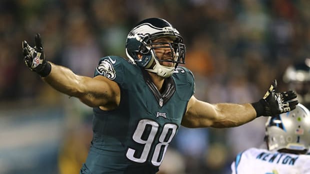 Eagles Linebacker Connor Barwin Goes From Gridiron Star to Bleacher Creature