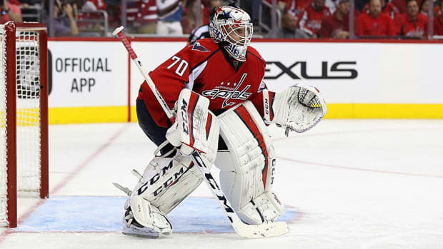 holtby-vs.-flyers-game-2.jpg