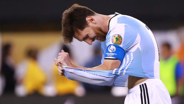 lionel-messi-crying-photo-kid-tears-tv.jpg