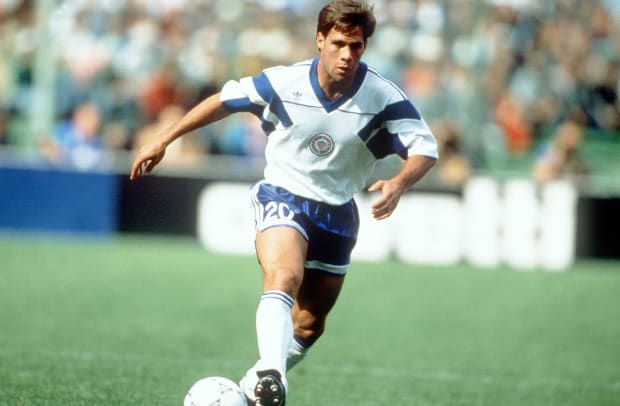 1990-USA-home-uniform-Paul-Caligiuri.jpg