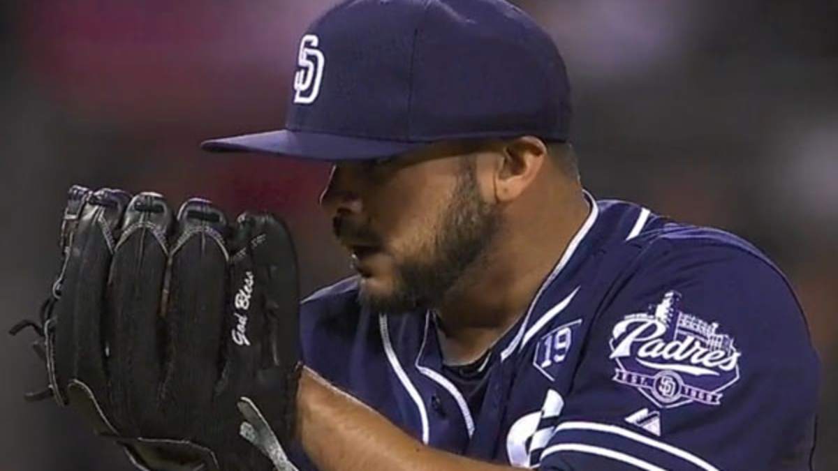 mlb pitcher padded hat