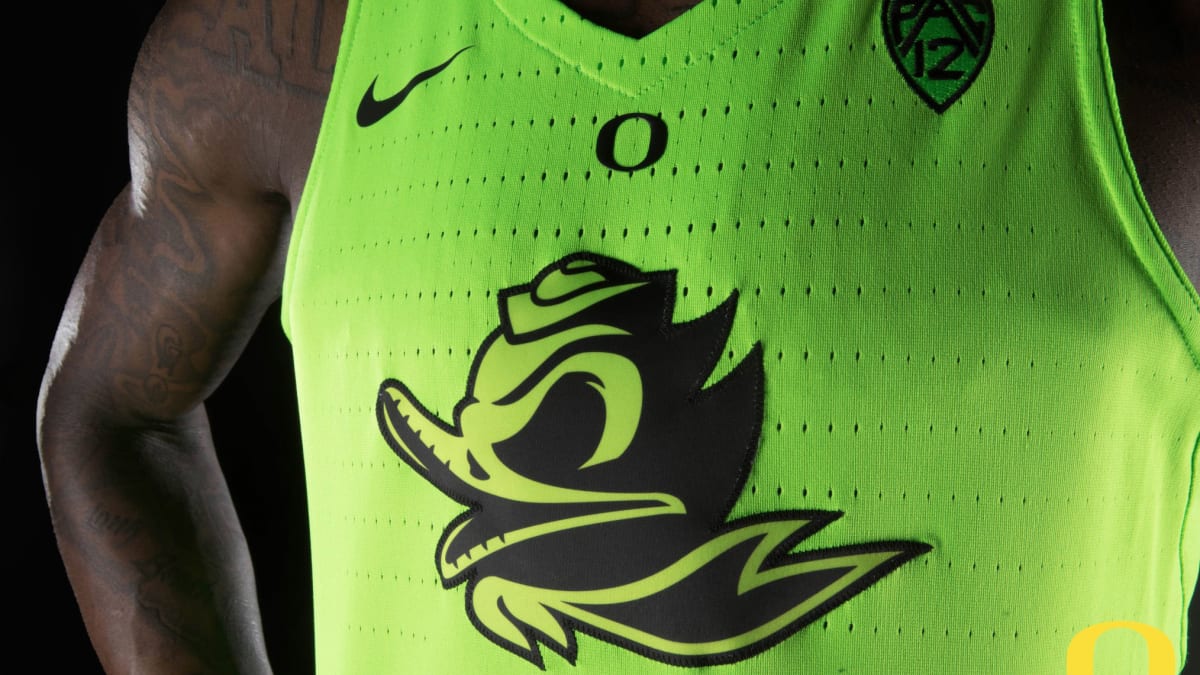 Oregon uniforms Ducks unveil glow in the dark jersey SI Kids