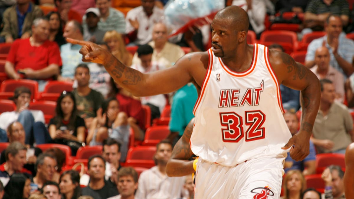 Nba players with the number 32 online