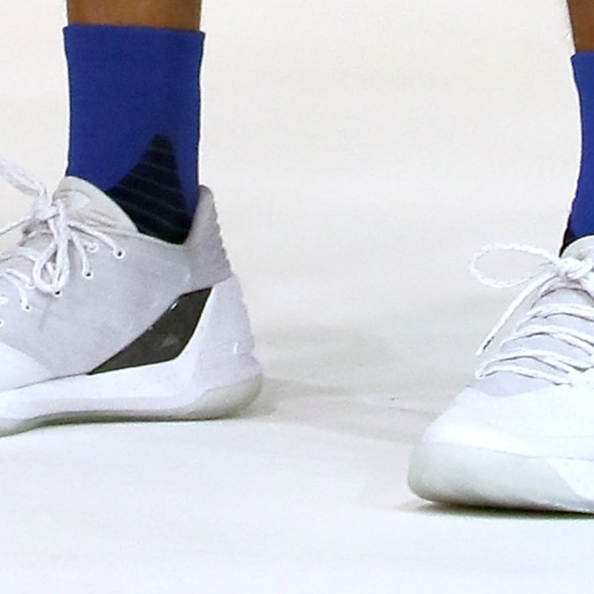 curry shoes all white