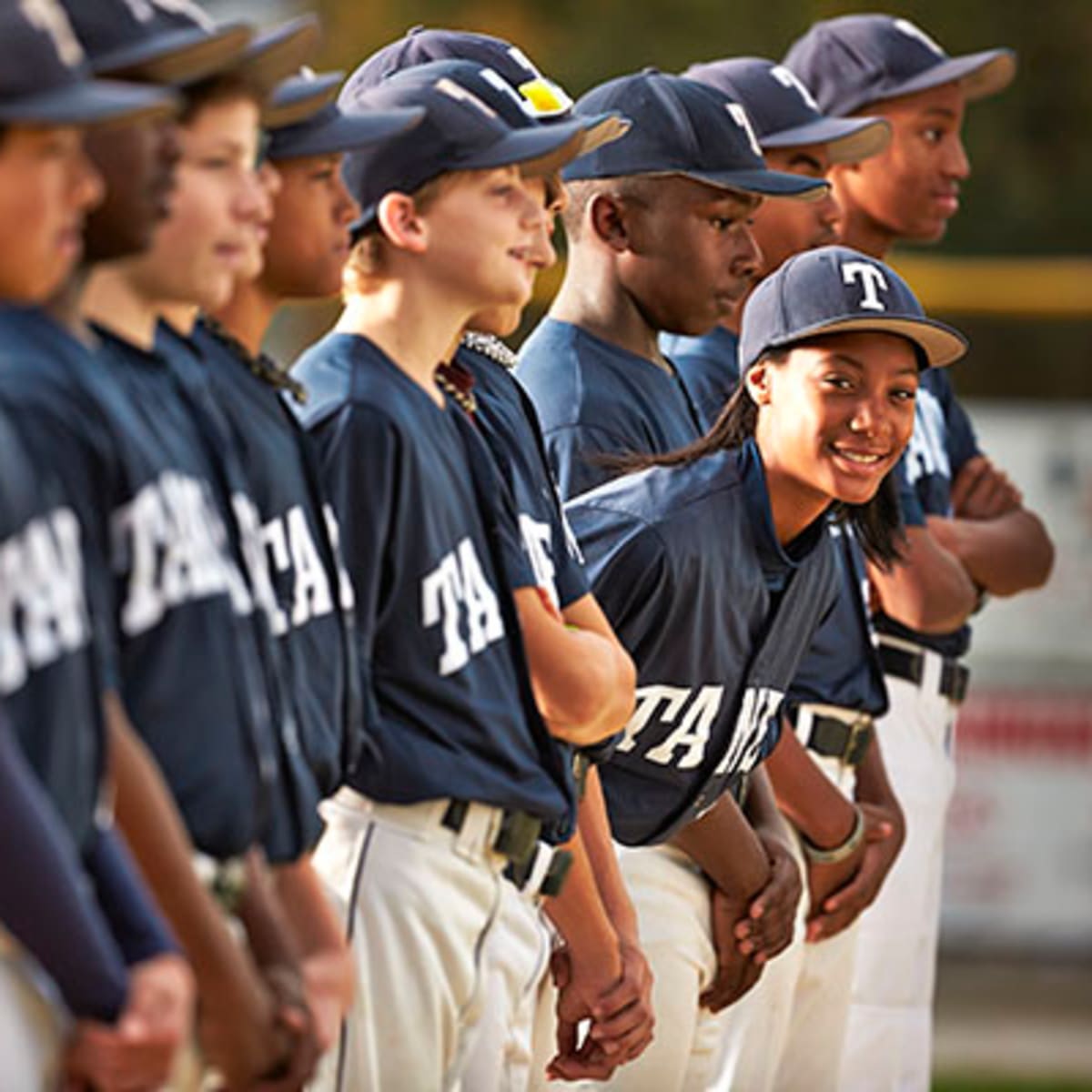 Mo'ne Davis: Reinstate baseball player after offensive tweet