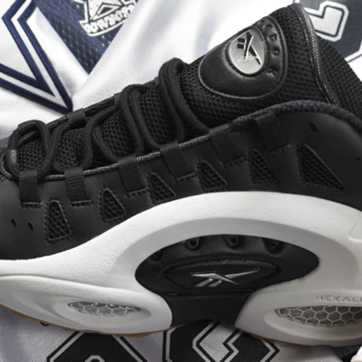 Reebok releases Emmitt Smith's sneakers 