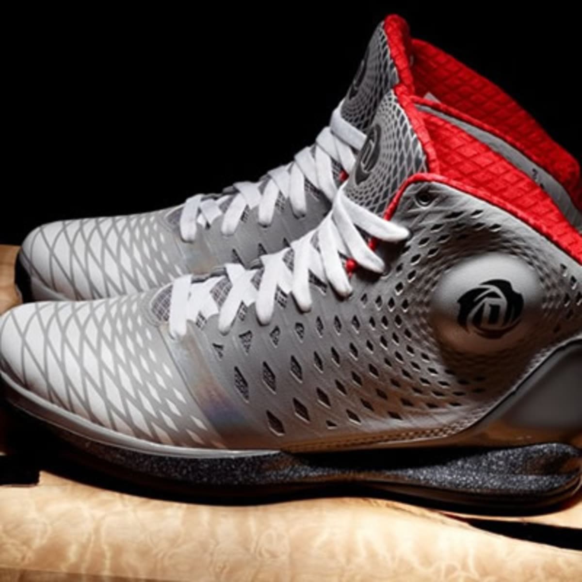 Check out Derrick Rose's new sneaker - SI News for Kids, Kids Games and More