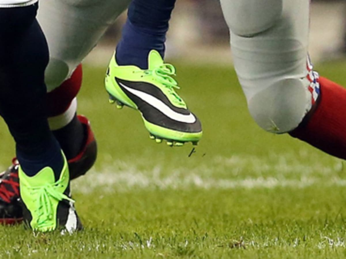 Brandon Marshall Goes Green for Mental Health Awareness Week SI