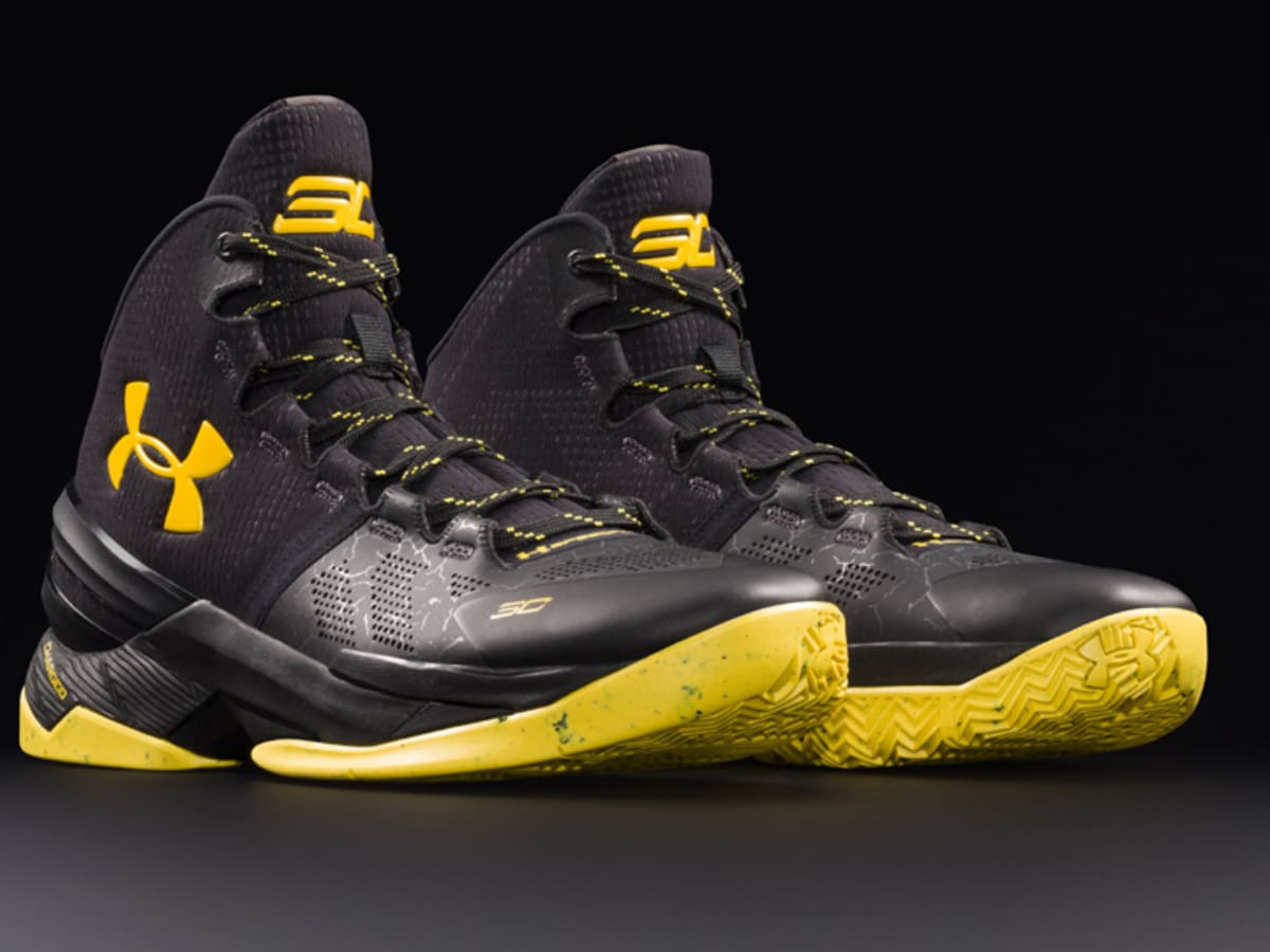 Stephen curry shoes 2025 black and yellow