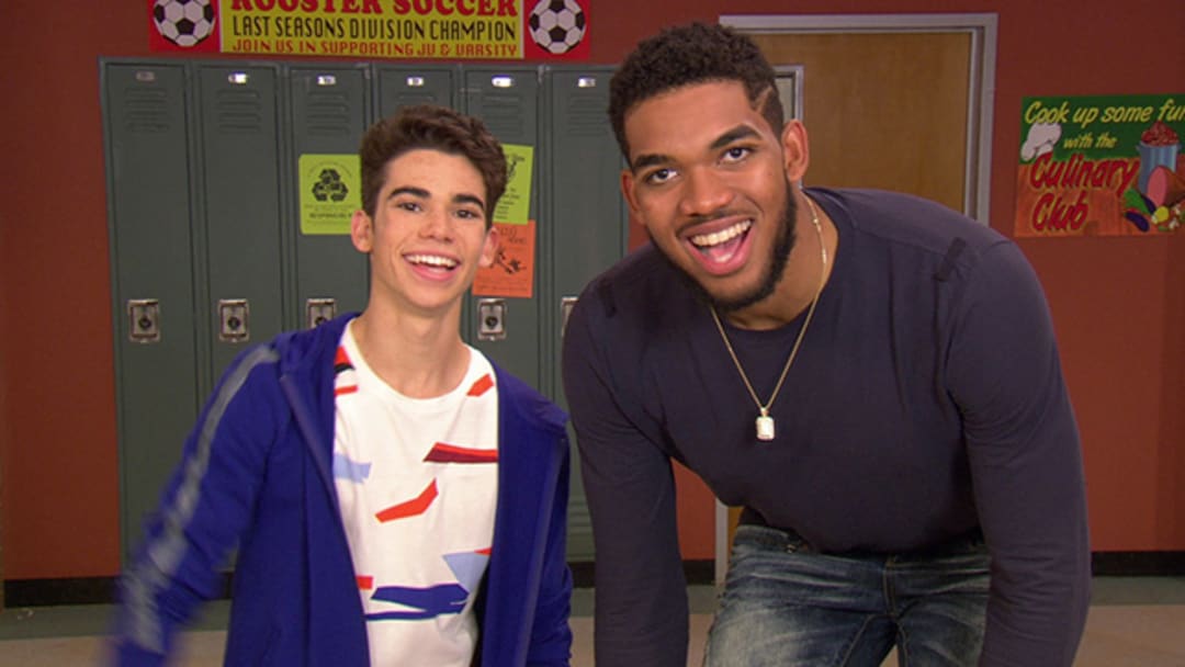Karl-Anthony Towns Stops By "Gamer's Guide to Pretty Much Everything"