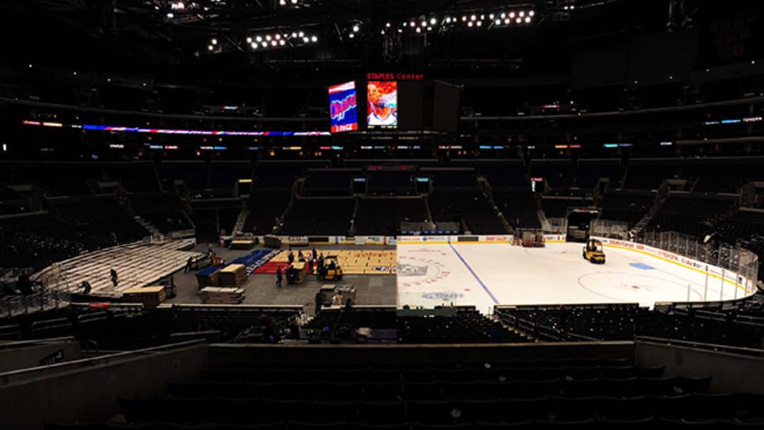 How the Staples Center Swaps Rinks for Courts