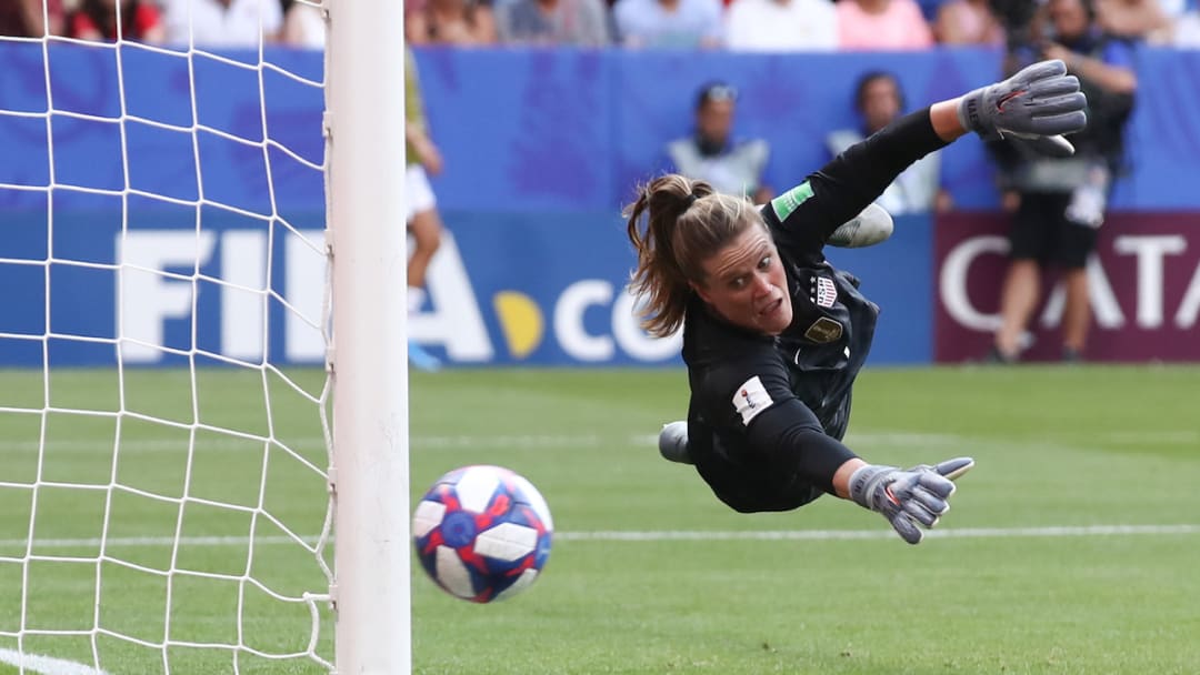 Goalkeeper Alyssa Naeher Dishes on USWNT's Glorious Summer