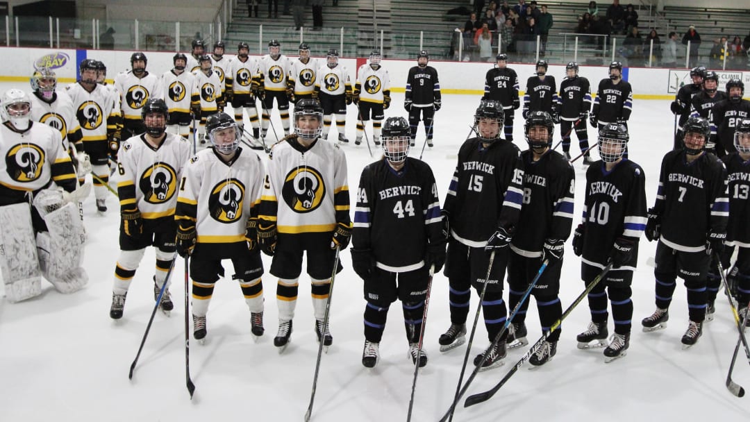 New England High Schoolers Hit the Ice to #StickItToStigma