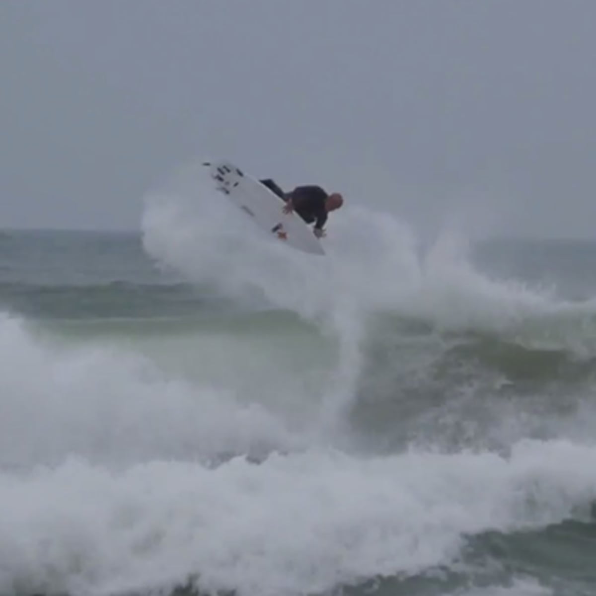 Surfer Kelly Slater Pulls an Insane 540 - SI Kids: Sports News for