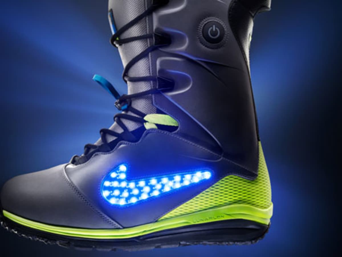 Nike s LunarENDOR Lights Up the Halfpipe SI Kids Sports News for Kids Kids Games and More