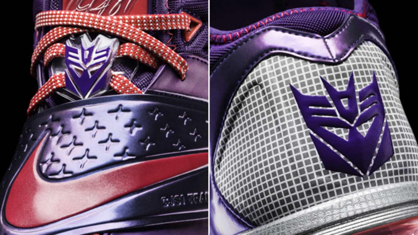 アメコミ TRANSFORMERS SPORTS LABEL:MEGATRON Transformers Nike Megatron Transforming Sneakers Toy, Size
