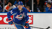 Islanders Resurrect Fisherman Crest During Pre-Game Warmups