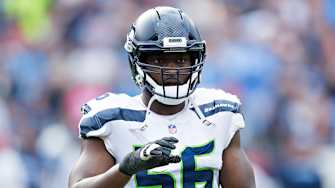 Helping Others a Priority for Seahawks' Cliff Avril