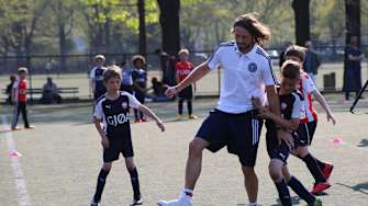 MLS Player Mix Diskerud Surprises Youth Soccer Teams
