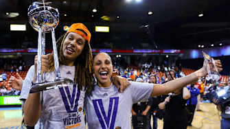 Phoenix Mercury Sweep Chicago Sky for Third WNBA Title