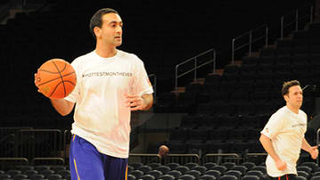 The Hoophead Takes On The World's Most Famous Arena