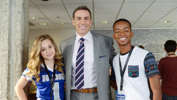 Exclusive Images of Super Bowl MVP Kurt Warner on "Bella & the Bulldogs"