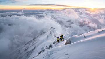 Q&A: Cory Richards, the First Climber to Snapchat a Mount Everest Expedition
