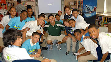 New York Jets QB Mark Sanchez Urges Kids to Eat Right and Exercise