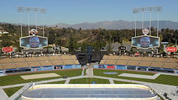 It's Really Happening: Outdoor Hockey Comes to California