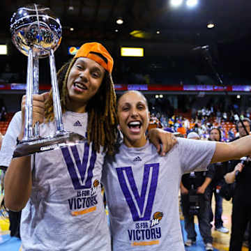 Phoenix Mercury Sweep Chicago Sky for Third WNBA Title