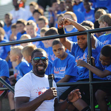 Greg Jennings Strives to "Be Great" On and Off the Field