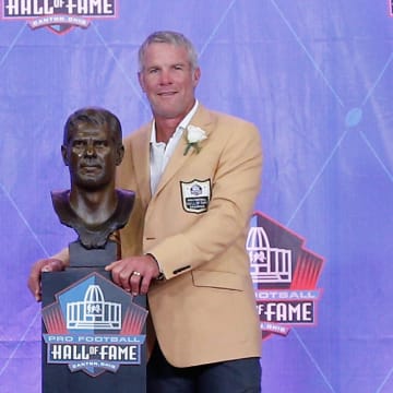 Favre, Harrison, Dungy Lead 2016 NFL Hall of Fame Class