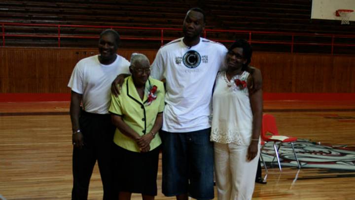 Al Jefferson's Community Service Week Al Jefferson's Community Service Week