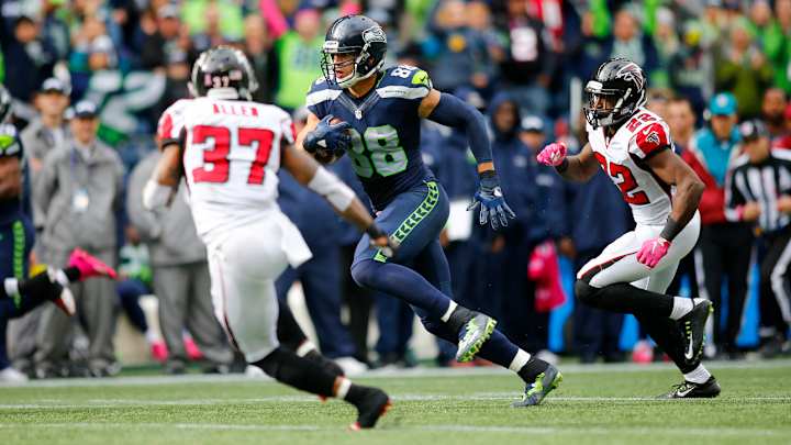 A Great NFL Playoff Debate: Seahawks or Falcons?
