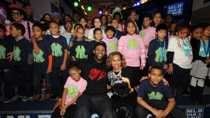 Yankees Ace CC Sabathia Hosts Holiday Party for 52 Kids Yankees Ace CC Sabathia Hosts Holiday Party for 52 Kids