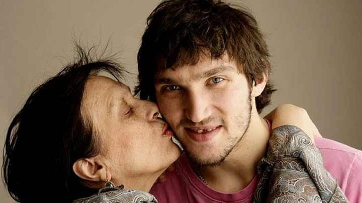 SI's Rare Photos of Sports Figures and Their Moms