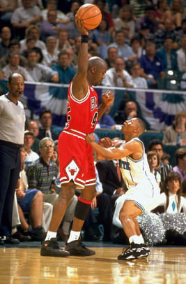 100-Michael-Jordan-bogues-05187796.jpg