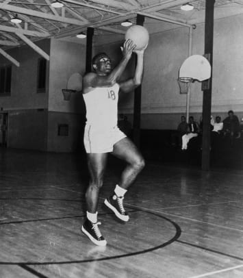 1939-Jackie-Robinson-UCLA-basketball.jpg