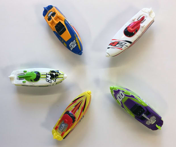 zuru micro boat playset