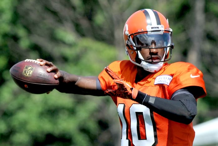 The Browns attack will make use of Griffin’s mobility but also employ standard dropbacks.