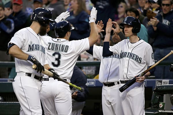 mlb-s-bat-boys-vital-to-the-game-si-kids-sports-news-for-kids-kids