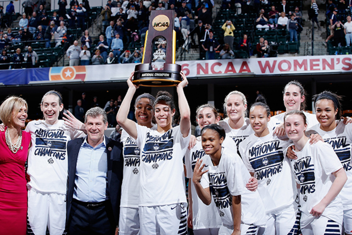 uconn-women-2016-champs-article3.jpg