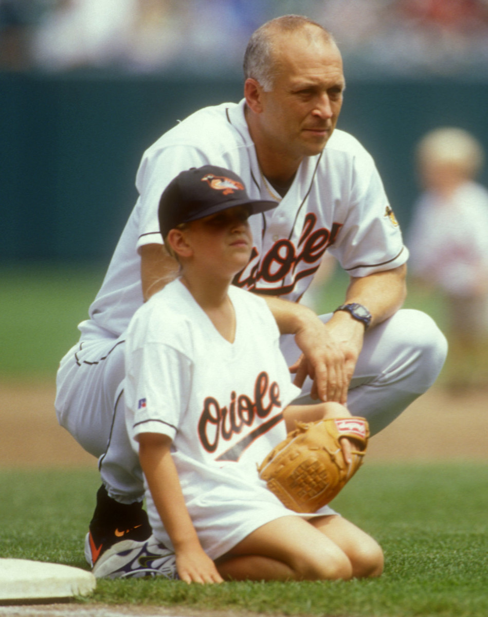 Ryan Ripken, son of Hall of Famer, will play at IRSC