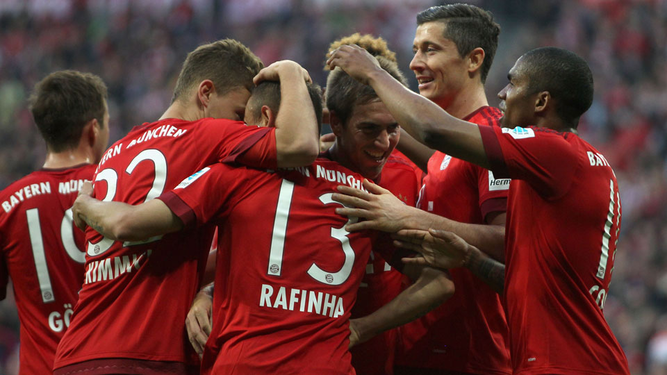 Bayern Munich wins record fourth straight Bundesliga title ...
